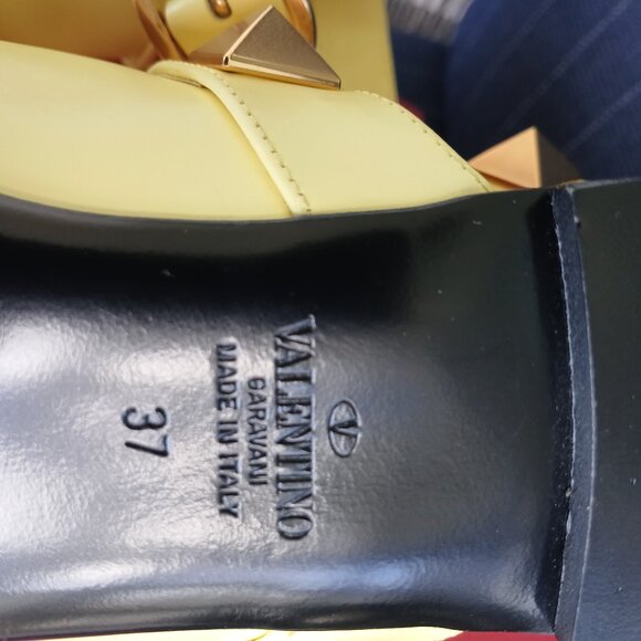 Nwt-Roman studs ankle strap ponted toe yellow leather flats sandals - Picture 6 of 10